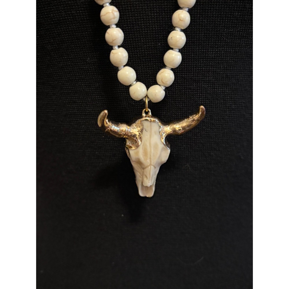 Southwestern White Howlite Beaded Longhorn Skull Necklace Boho Western Cow Steer - Picture 3 of 9